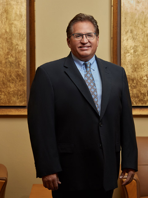 Luis Flores